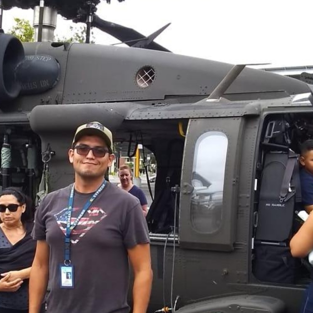 Meet your Posher, Jovan - Picture 5 of 8